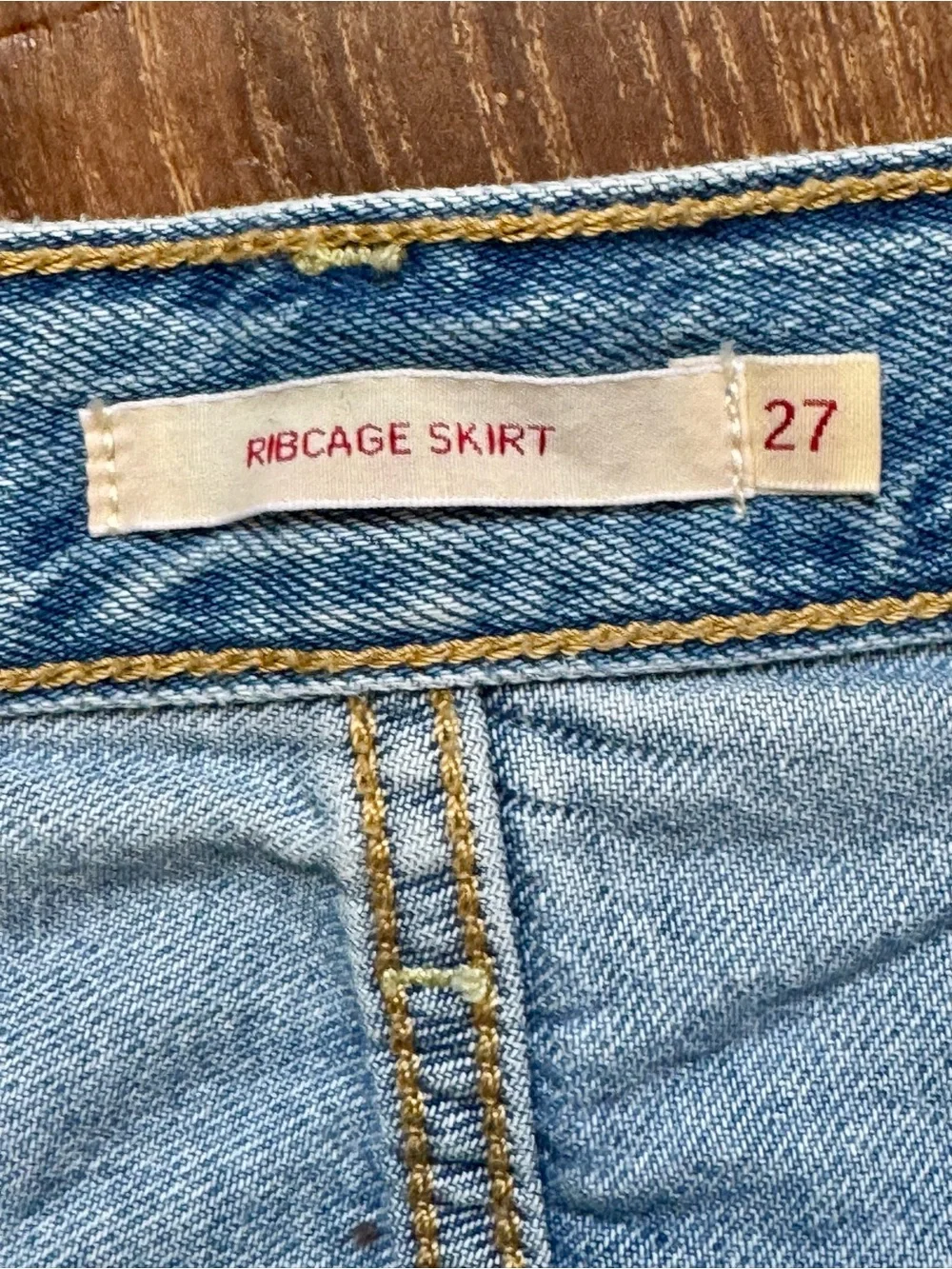 Levi’s Rib Cage Denim light blue Mini Skirt, Size 27